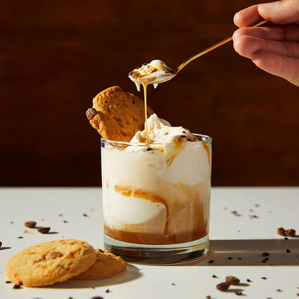 https://www.worldmarket.com/dw/image/v2/BJWT_PRD/on/demandware.static/-/Sites-World_Market-Library/default/dw1c1fd628/InspirationFolder/Recipes/Dessert/Affogato_With_Salted_Caramel_Chocolate_Crunch/affogato-salted-caramel-chocolat-crunch-836.jpg?sw=425&sfrm=jpg