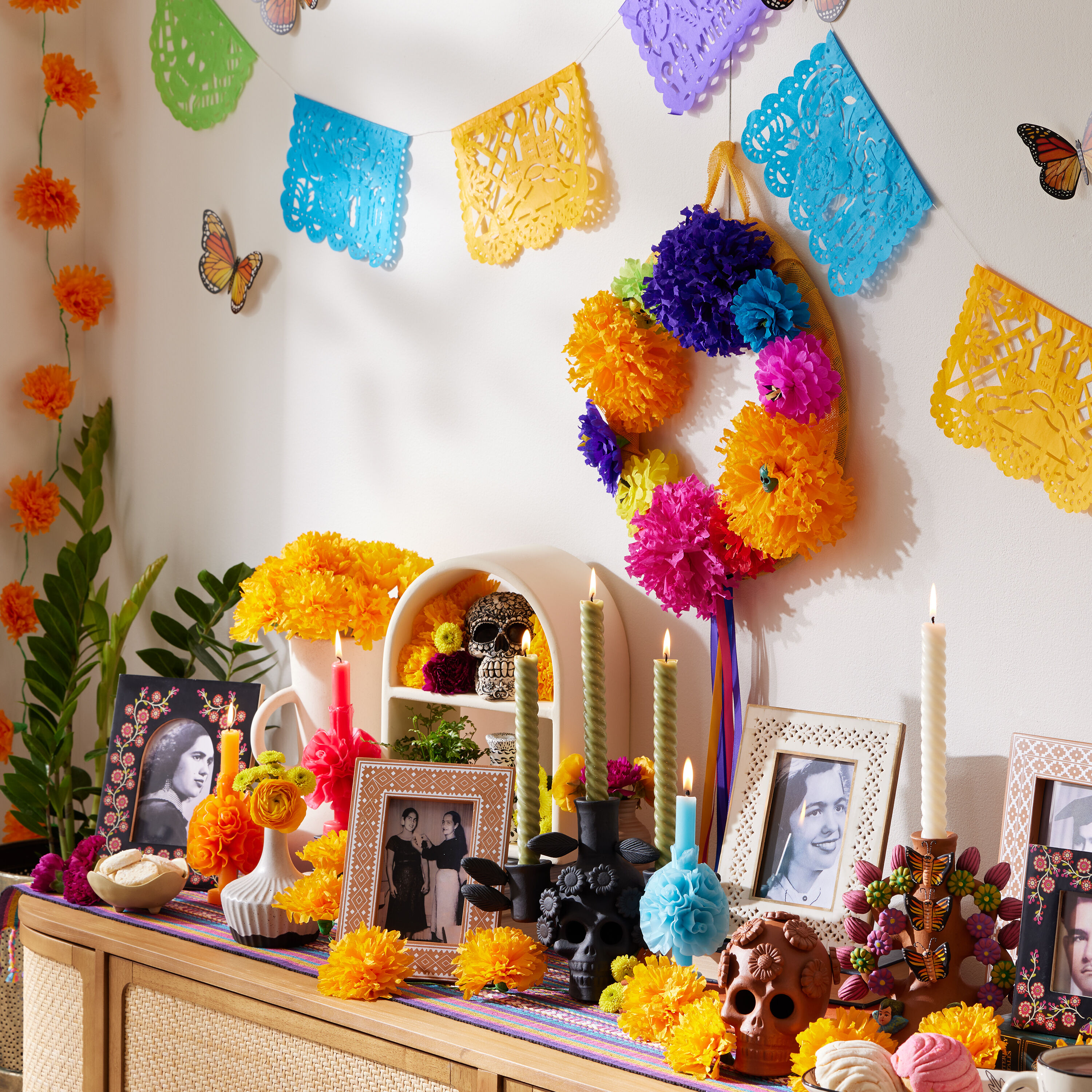 Dia de los Muertos Decoration: A Vibrant Tribute to Life and Death