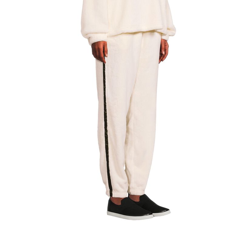 Ivory Faux Fur Lounge Pants With Pockets image number 1