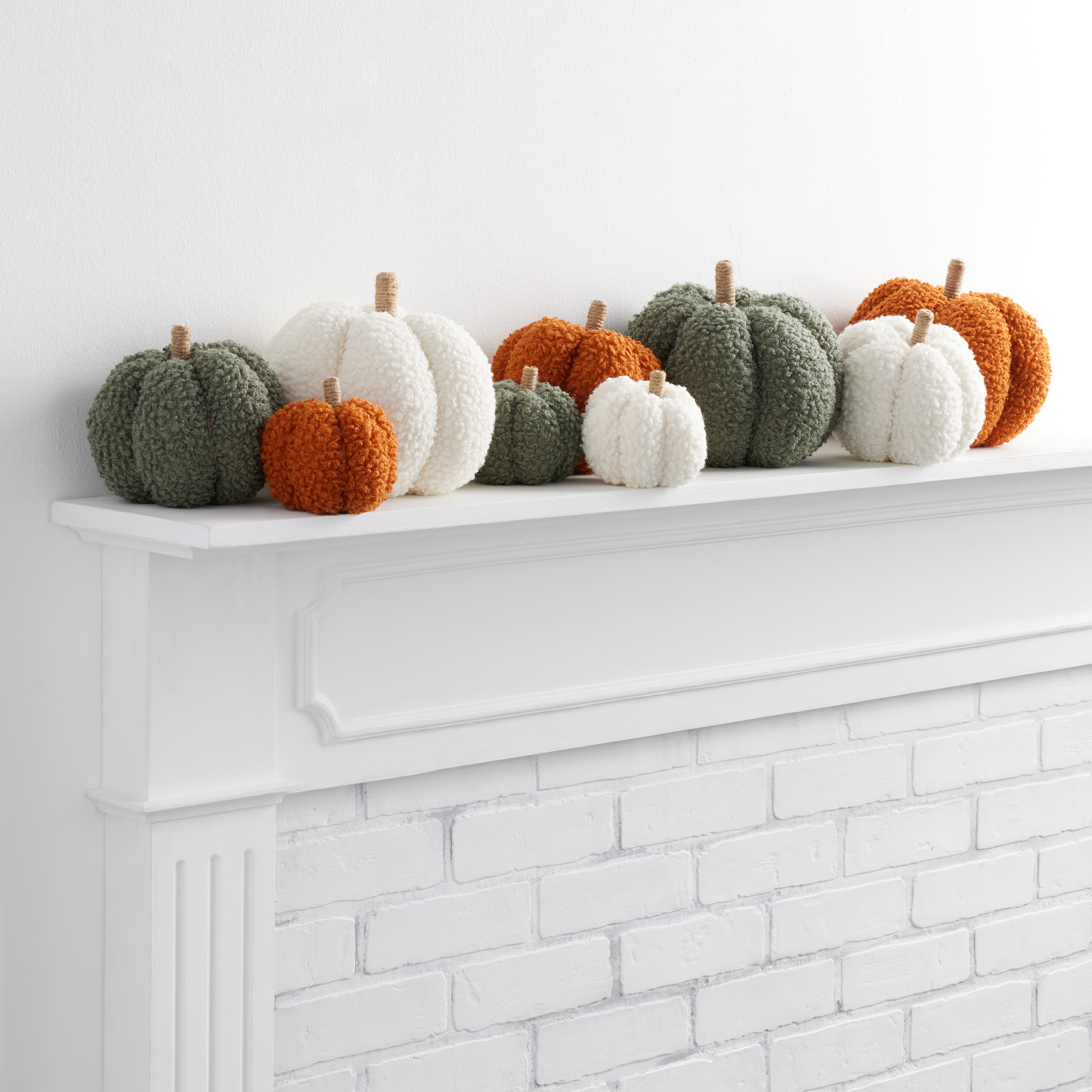 Southern Living Festive Fall Collection Boucle Pumpkins Square Pillow